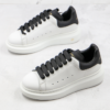 A. McQueen, white-black - Imagen 4