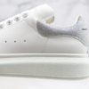 A. McQueen, silver-white - Imagen 3