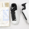 A. McQueen, white-black - Imagen 5